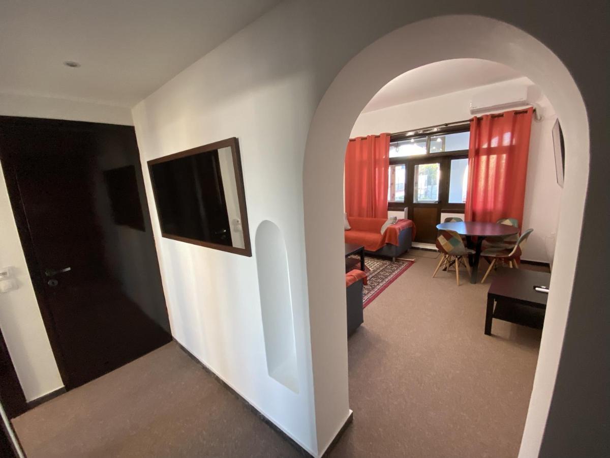 Classic 2 Bedroom Apartment Next To Metro - Marousi Atina Dış mekan fotoğraf