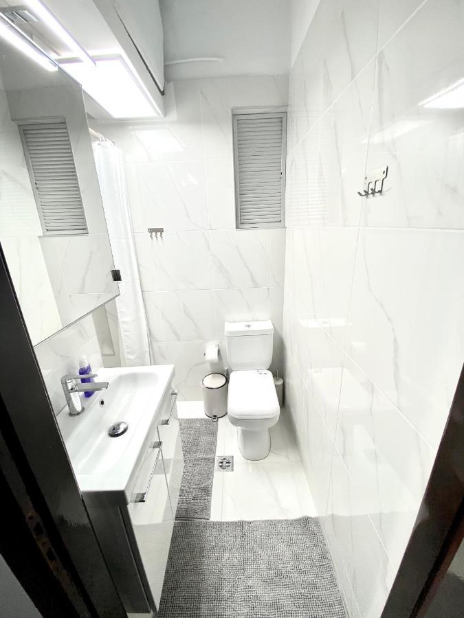 Classic 2 Bedroom Apartment Next To Metro - Marousi Atina Dış mekan fotoğraf