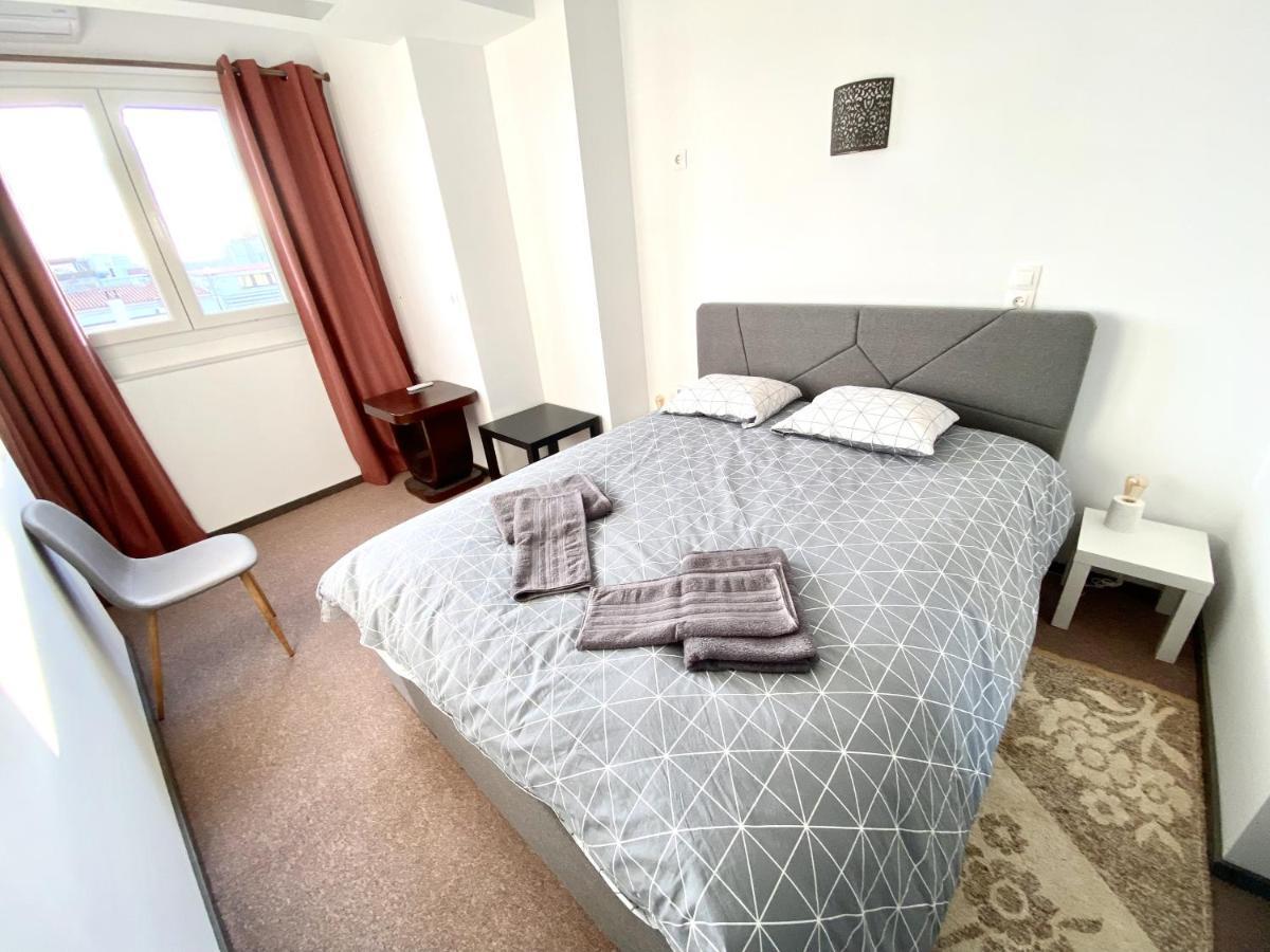 Classic 2 Bedroom Apartment Next To Metro - Marousi Atina Dış mekan fotoğraf